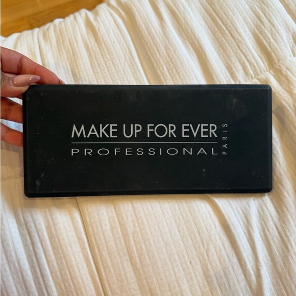 Makeup Forever Professional Eyeshadow Palette - Picture 1 of 2